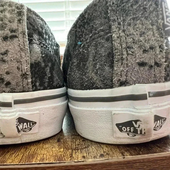 VANS | women’s suede snakeskin lace up classic sneakers. Size: 8 - Picture 7 of 11